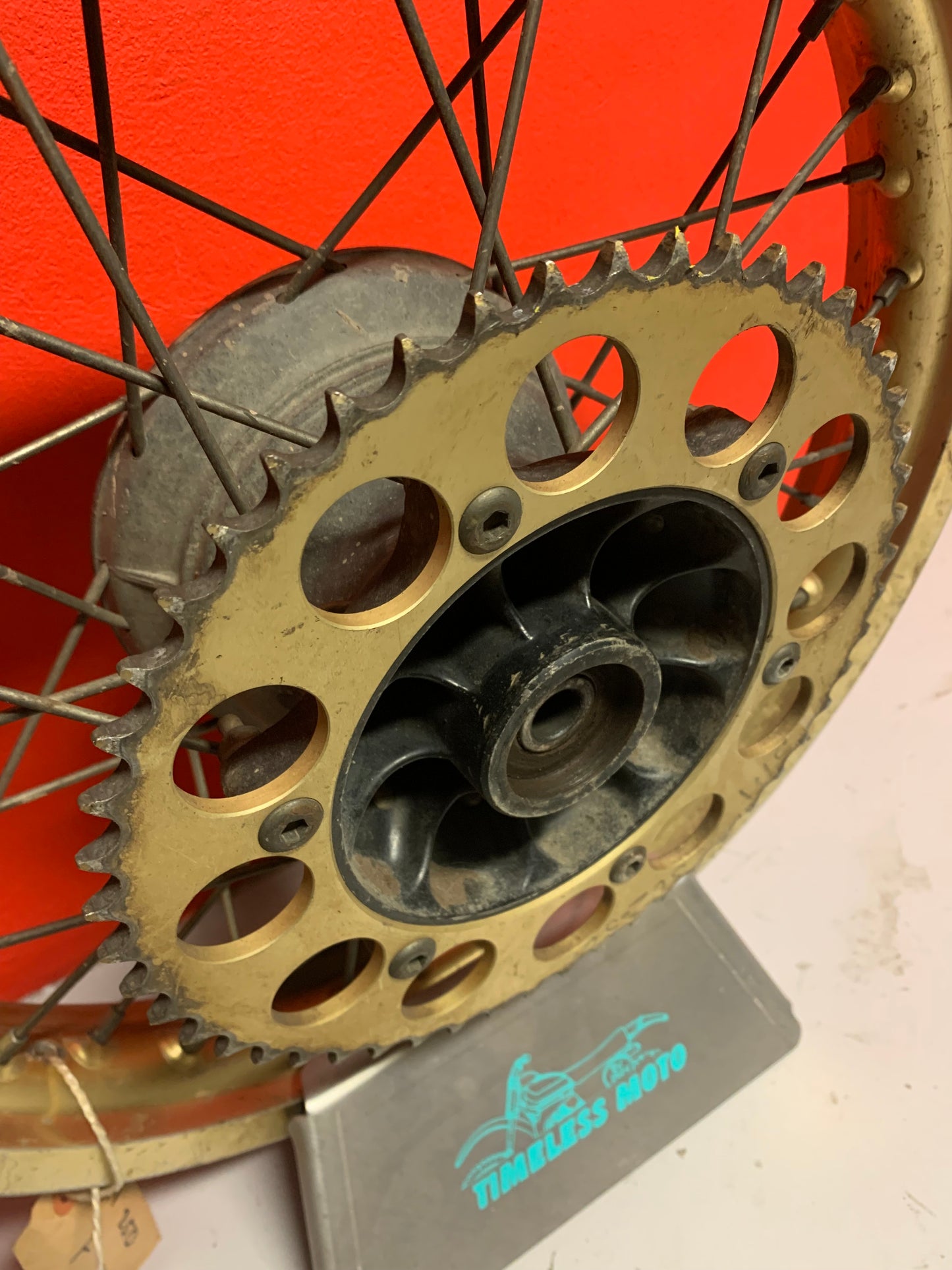 Suzuki RM250 1985 rear wheel