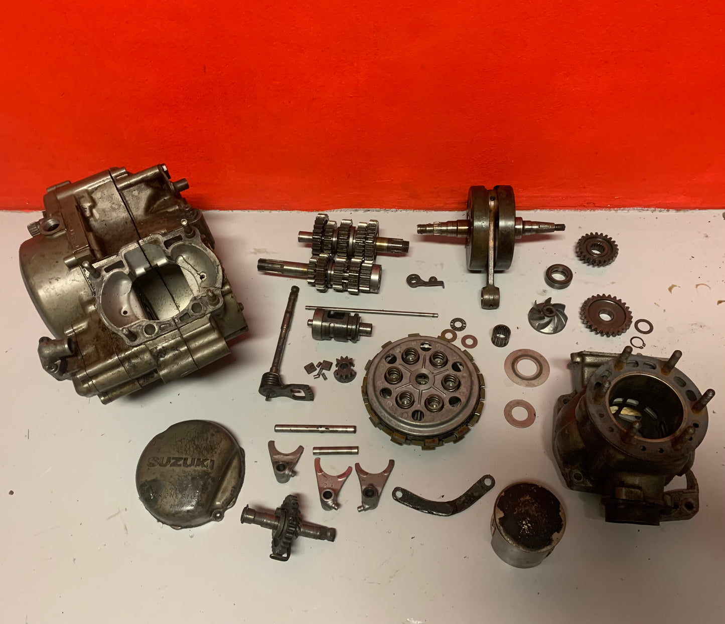 Complete Suzuki RM250F 1985 damaged engine.