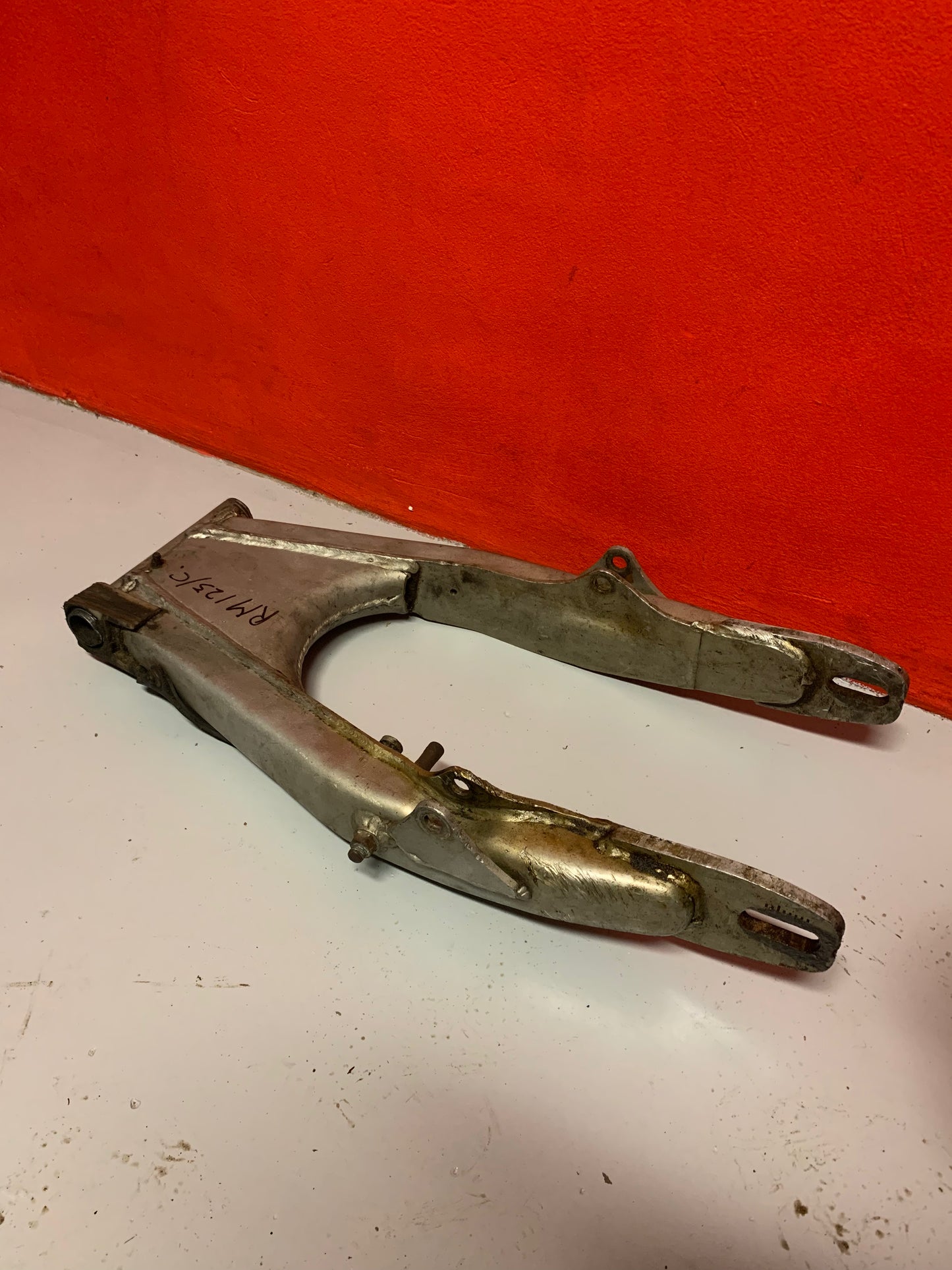 Suzuki RM125 C 1978 swingarm