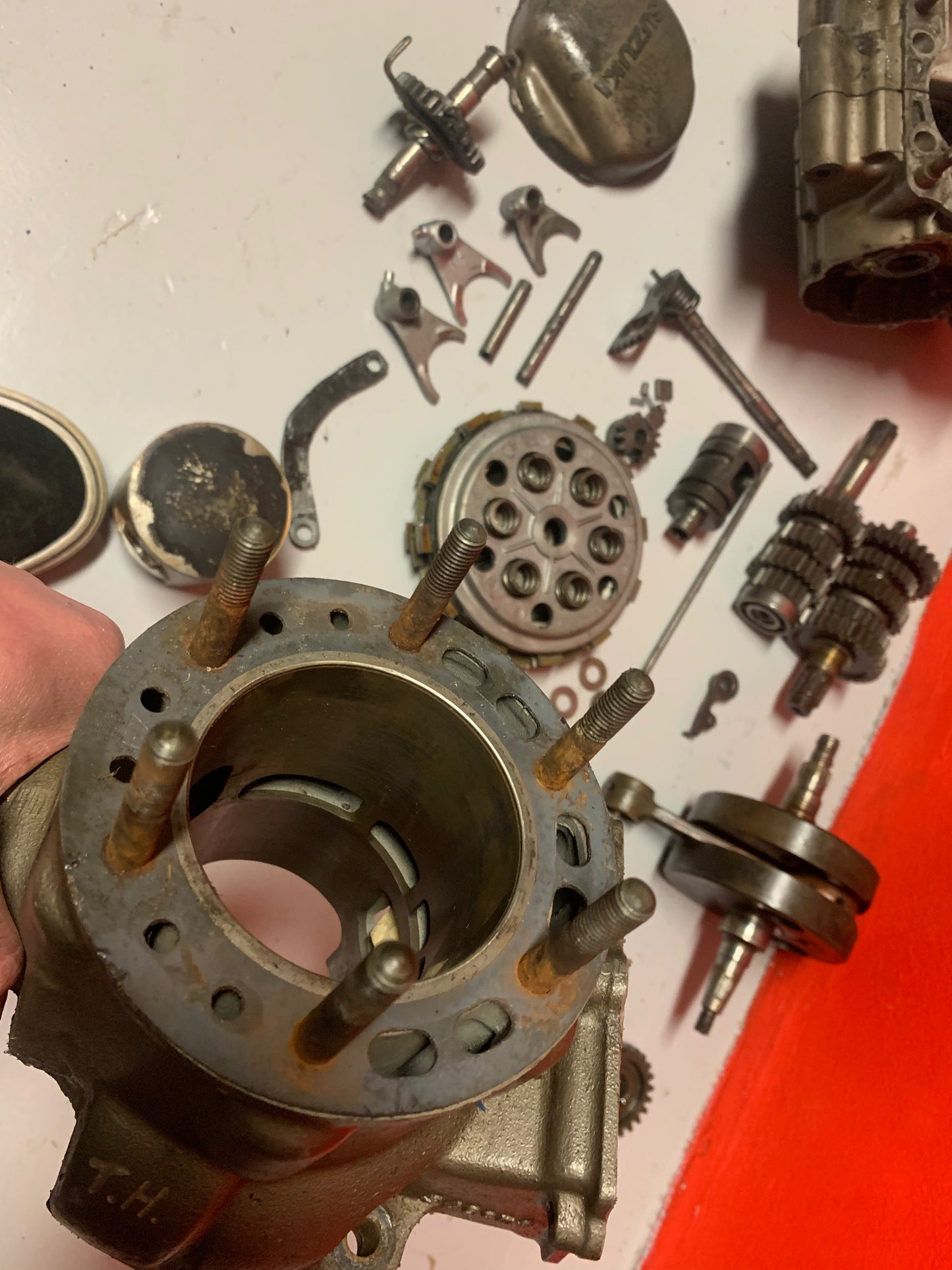 Complete Suzuki RM250F 1985 damaged engine.