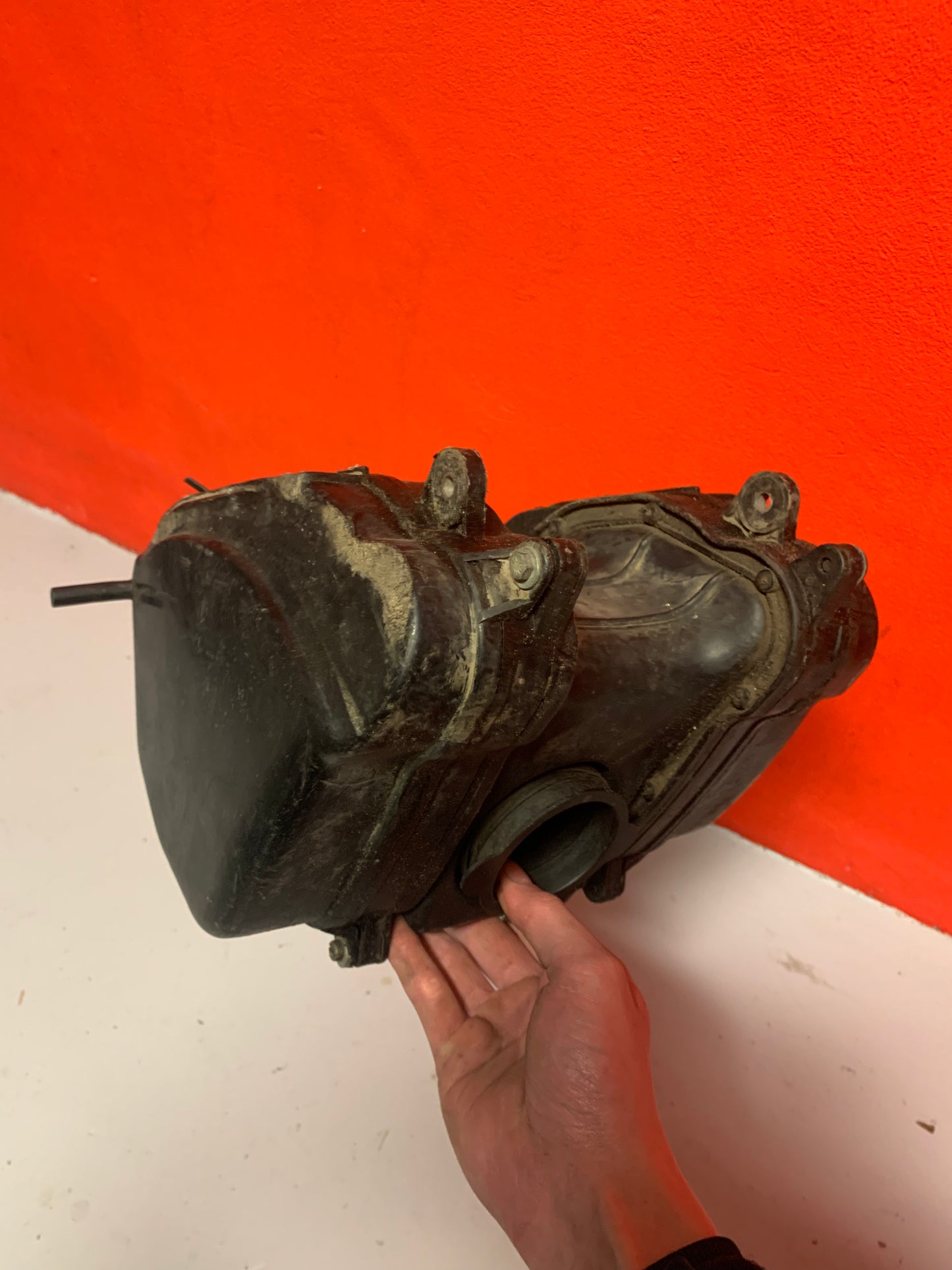 Suzuki RM125 1981-1984 airbox