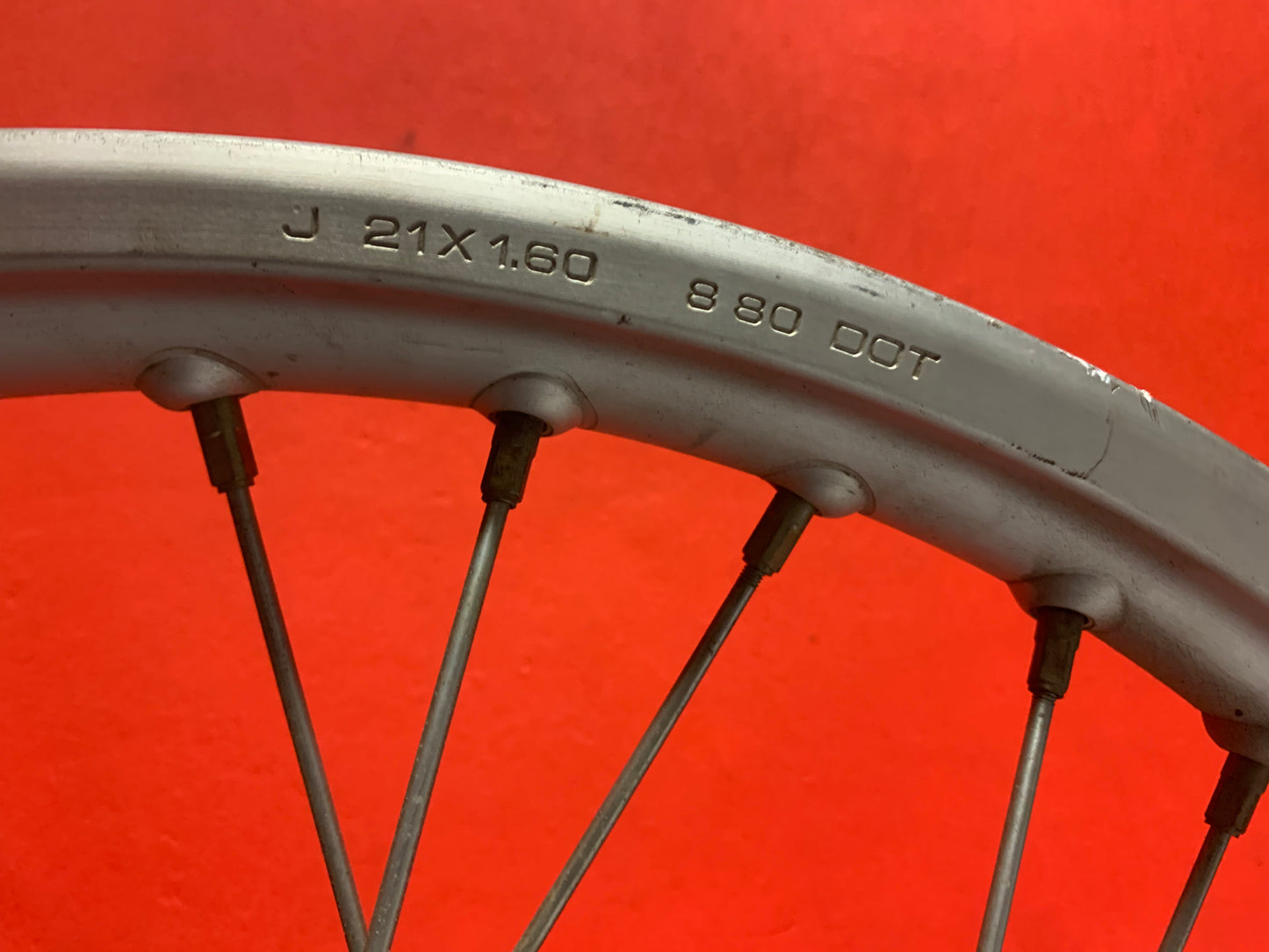Kawasaki KX125 1980 front wheel. Incl. Anchor plate, Almost new