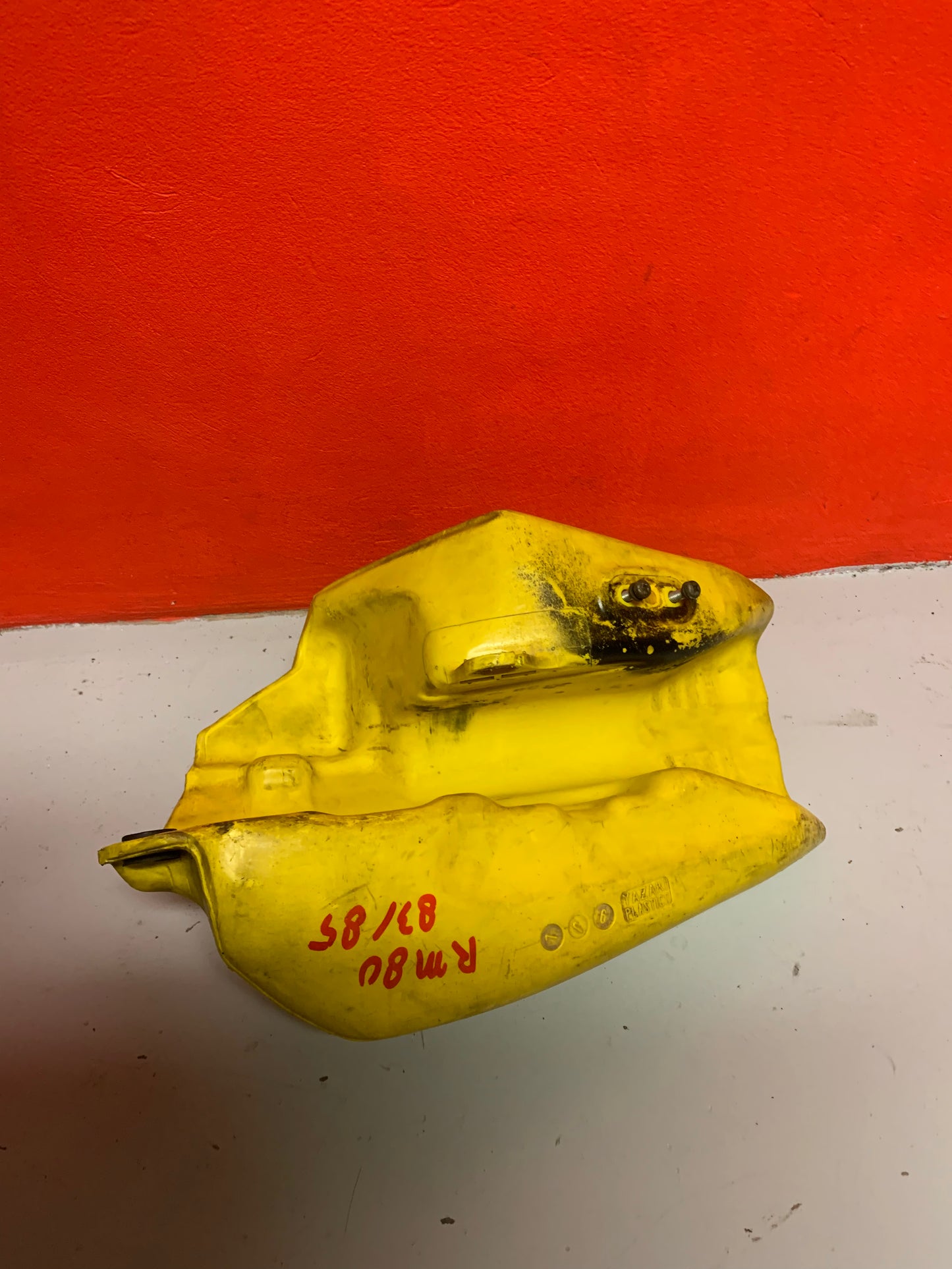 Suzuki RM80 1983-1985 fuel tank