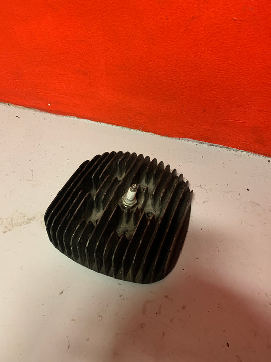 Suzuki RM125 B-C 1977-1978 cylinder head