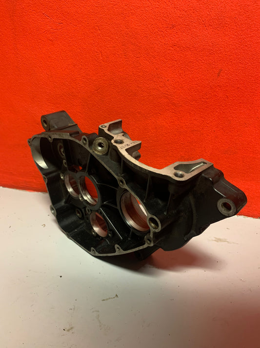Suzuki RM250 1980 left crankcase almost new